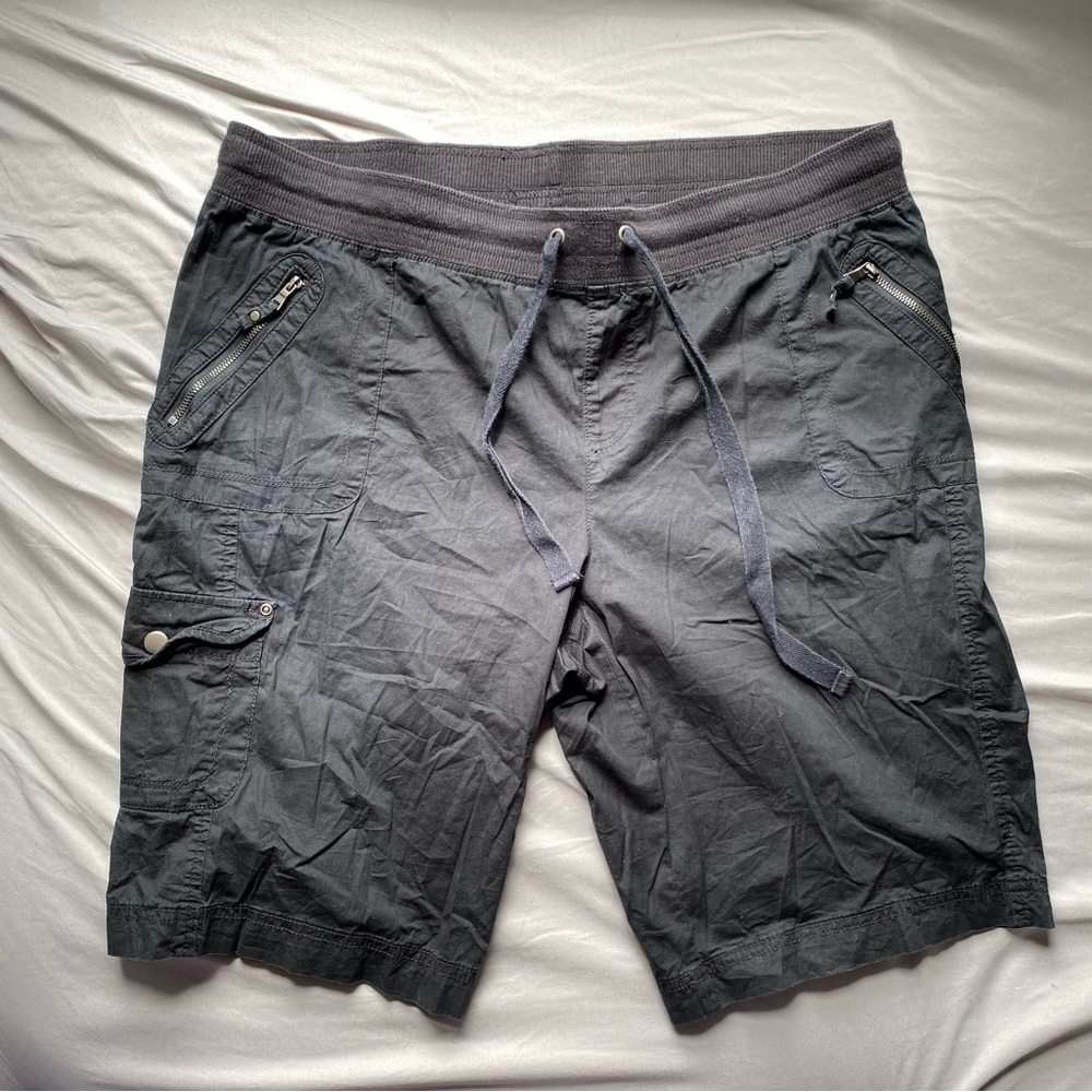 Woman’s Black Cargo Shorts